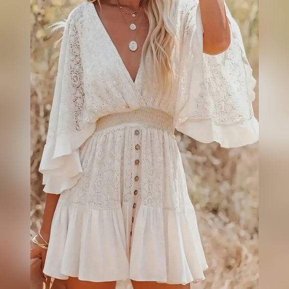 Dresses & Skirts - Lace Patchwork Batwing Sleeve Cinched Waist Dress